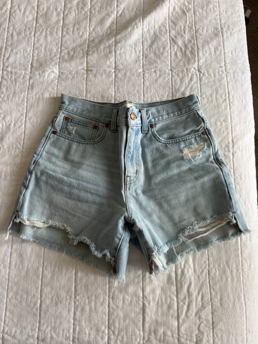 Madewell Relaxed Mid-Length Denim Shorts — Light Wash, Size 26